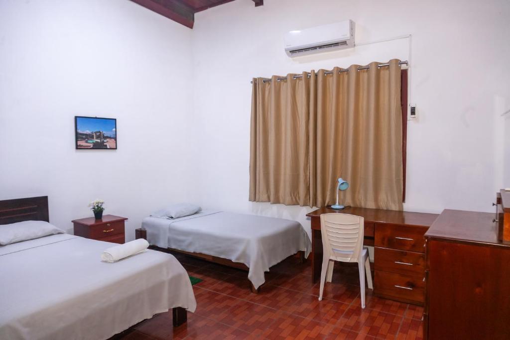 Linda Casona con piscina AC wifi mall para 12 personas - 4