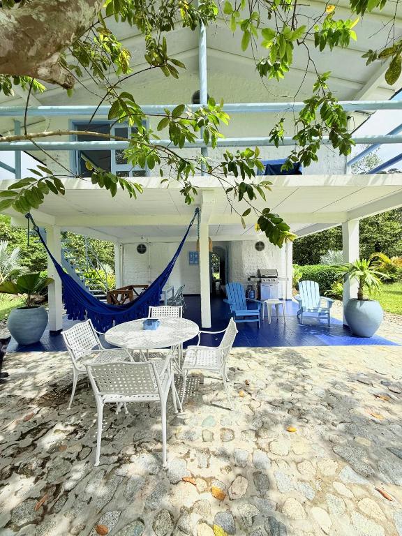 Hermosa Casa frente al Río - 1