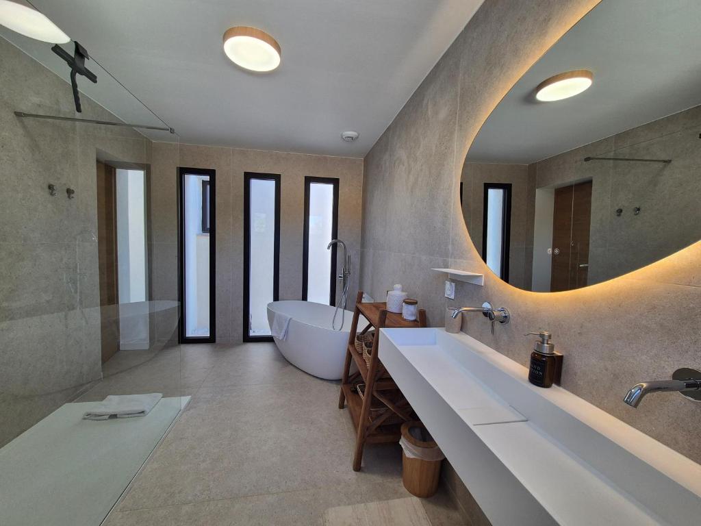 Villa Noosa, plein sud, familiale avec sa piscine privé - 4
