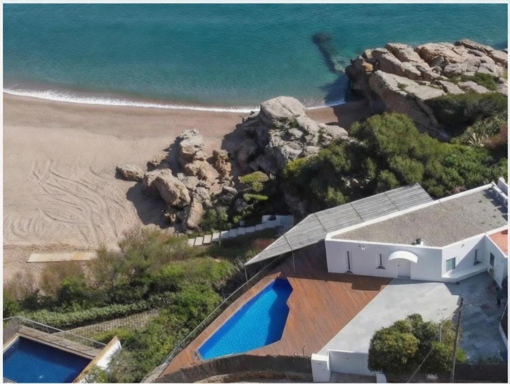 Begur Beach House - Direct beach access, views & design - 3