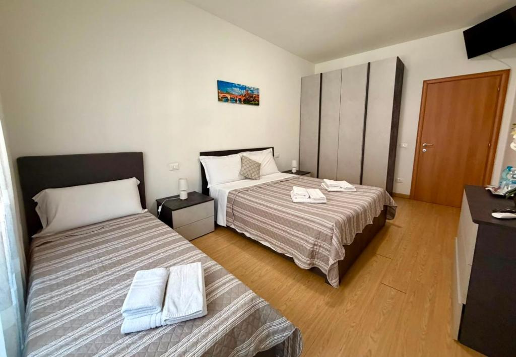 Casa Vacanza da ELENA 3 - Bilocale in prossimità della Stazione FS Verona Porta Nuova - 1