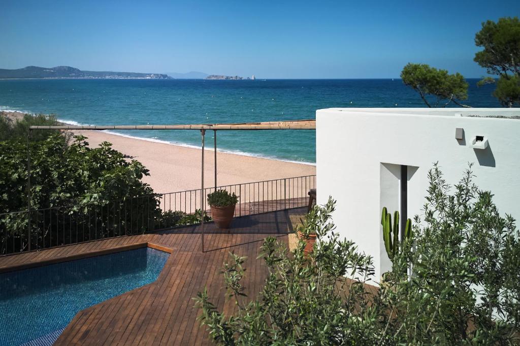 Begur Beach House - Direct beach access, views & design - 5