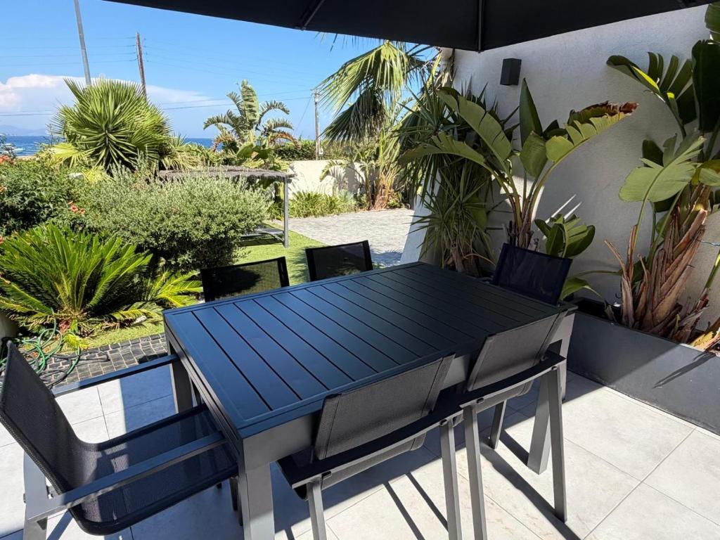 Villa 8 pers à 30m de la mer - 3