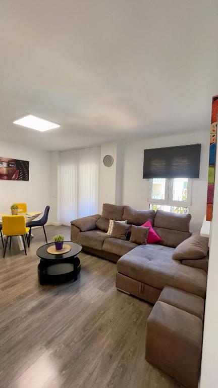 2 Bedroom Apartment Benalmadena - 4