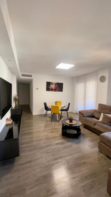 2 Bedroom Apartment Benalmadena - 1