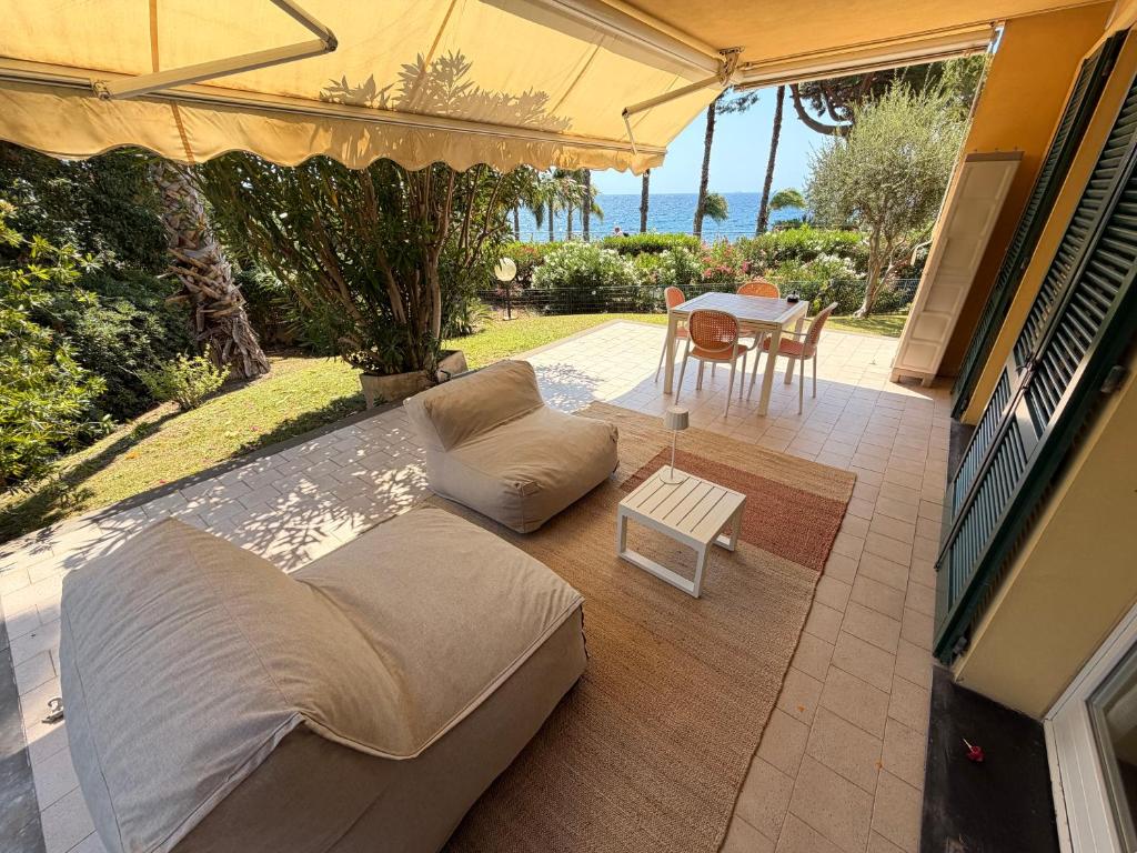 sea view apartartment - swimming p - car park - bikes - 2