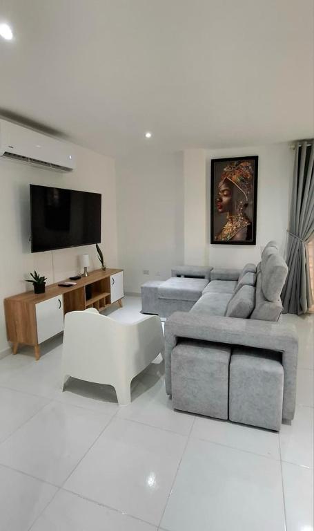 Modern Apartment, 5 Min airport, 10 Min Old Town - 2