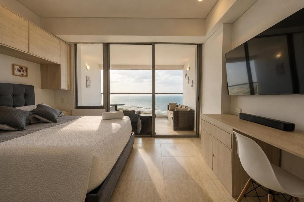 Skyline Beach Haven - 5