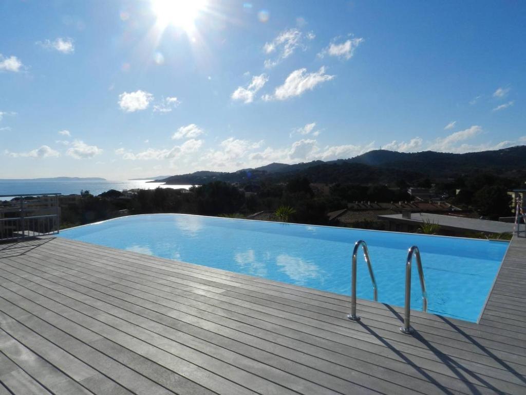 Appartement avec piscine et clim - 4 pers. - FR-1-251-955 - 2