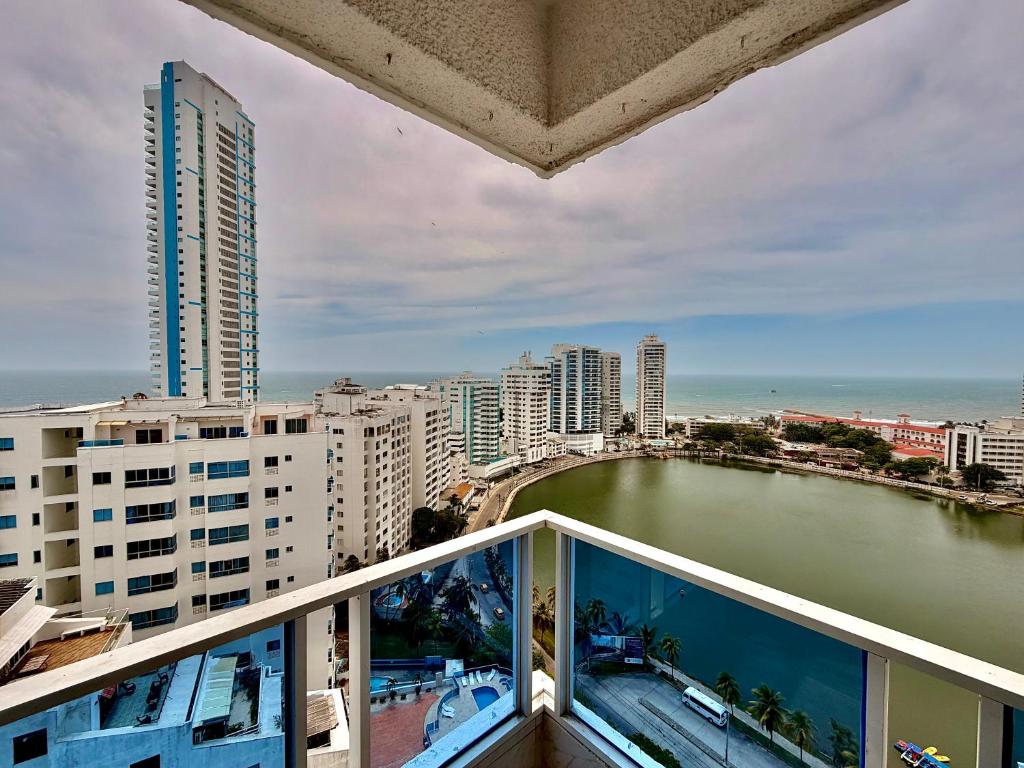 Apartamento hermoso en cartagena el laguito bocagrande con vista al mar - 2