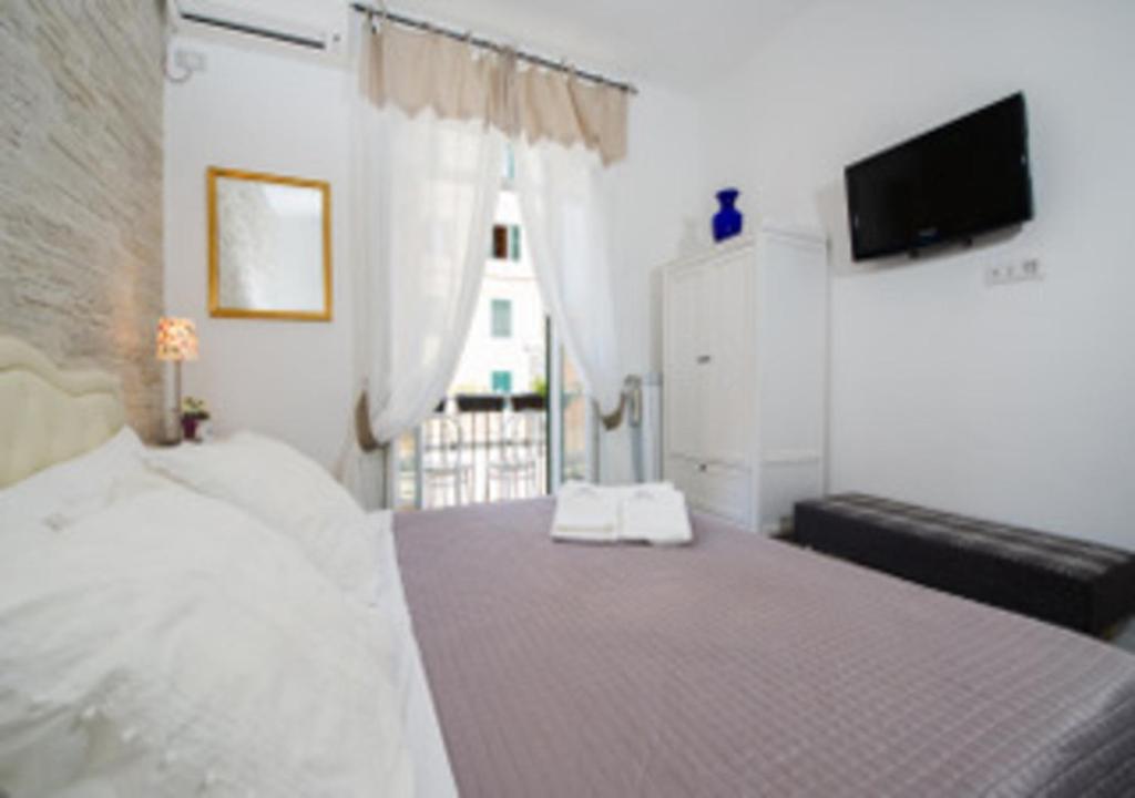 Colosseum Apt - 4