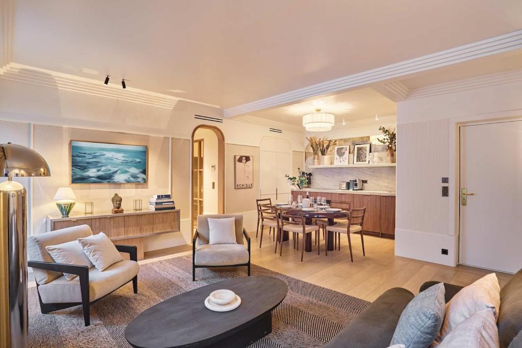 Sublime AC Apartment - 1