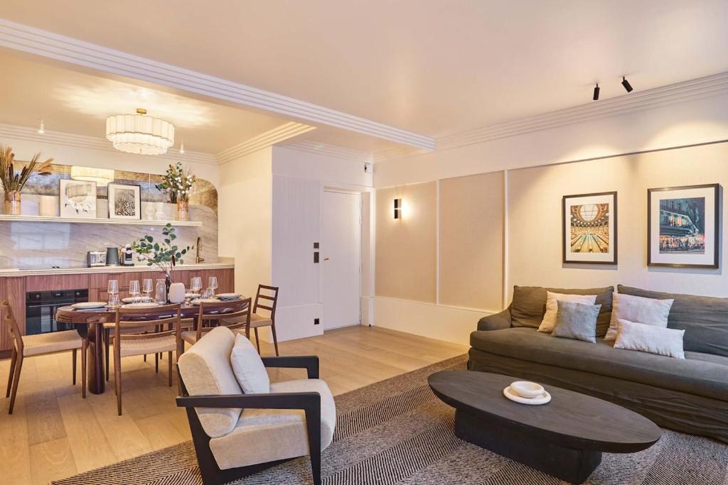 Sublime AC Apartment - 2