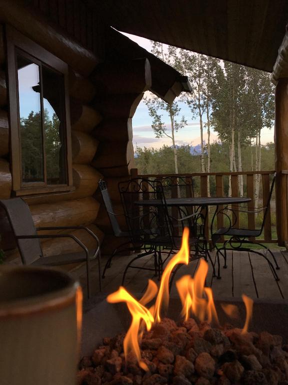 Sawing Logzz Cabin photo