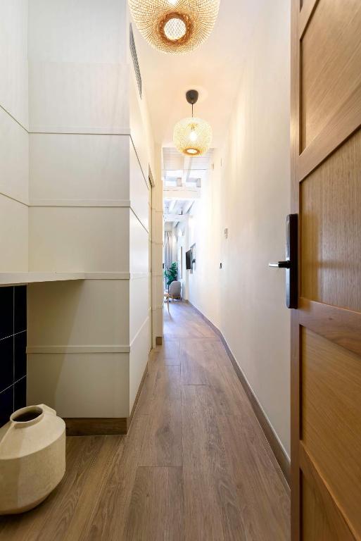 Genteel Home San Francisco Suites - 3