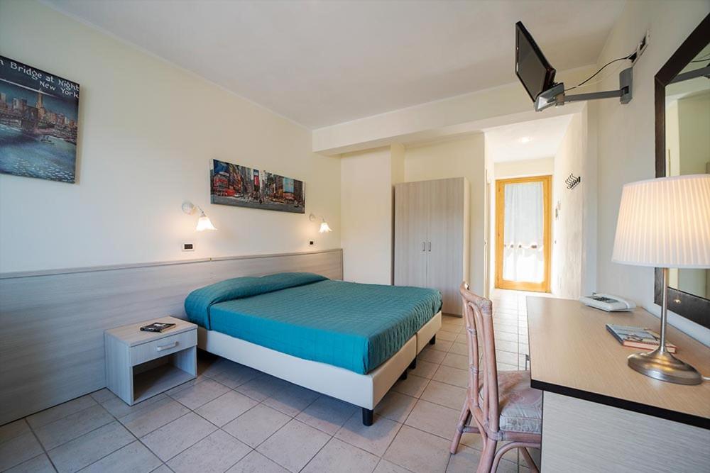 Hotel Punta Pina - 5