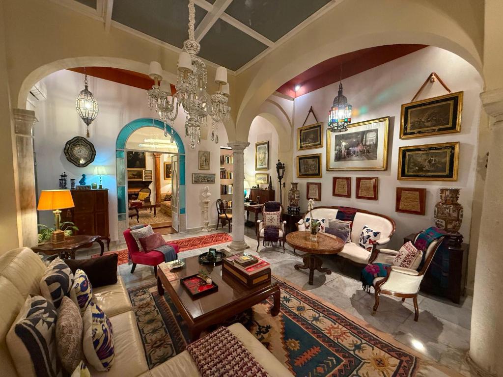 CASA SEÑORIAL EN SEVILLA CENTRO,Calle Mármoles - 5