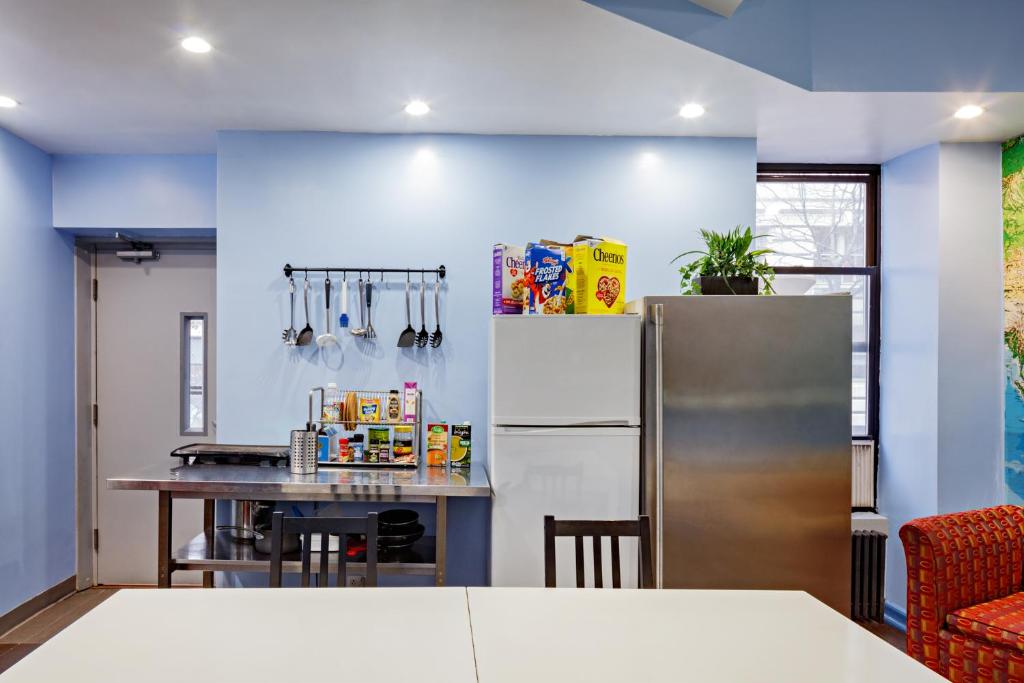 Shared lounge/TV area