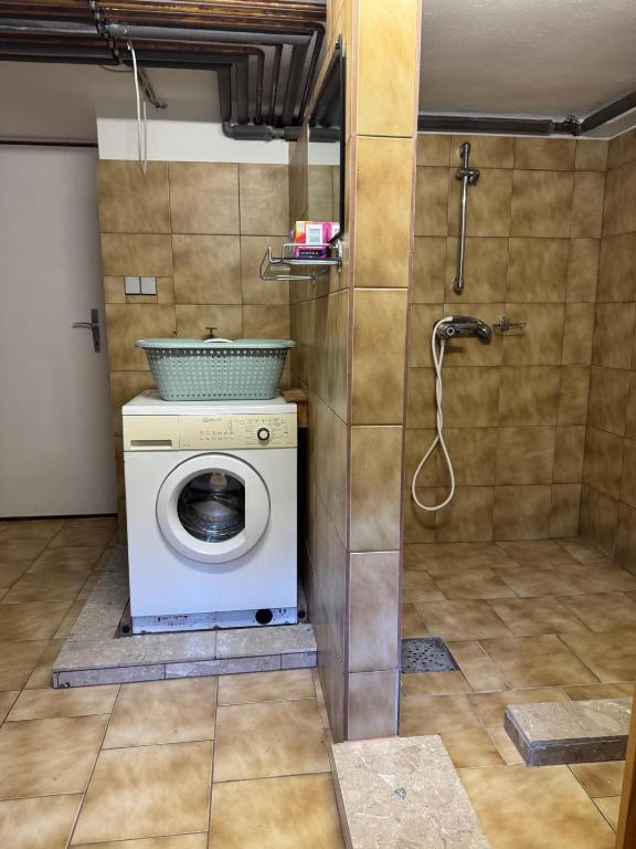 Haus am Erzbach - Ferienwohnung mitten in der Natur - 3