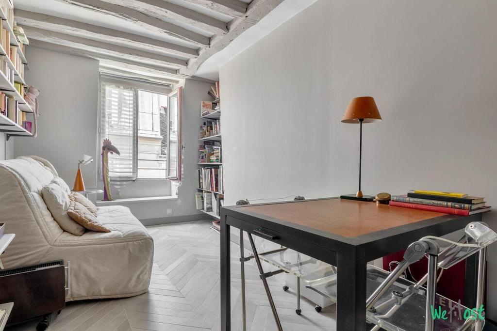 Duplex Marais - 2 Chambres, 5 Lignes Métro - 2