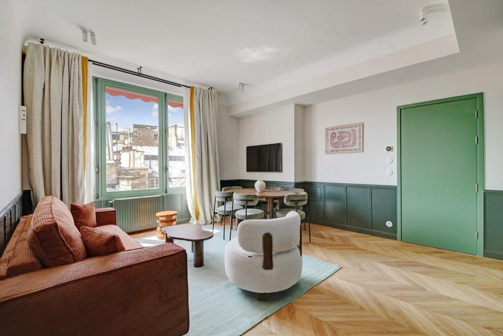 A Breathtaking 2-BR2Ba - 5
