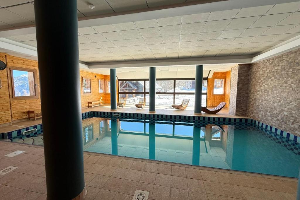 Risoul T4 8 pers Piscine et sauna proche pistes - 2