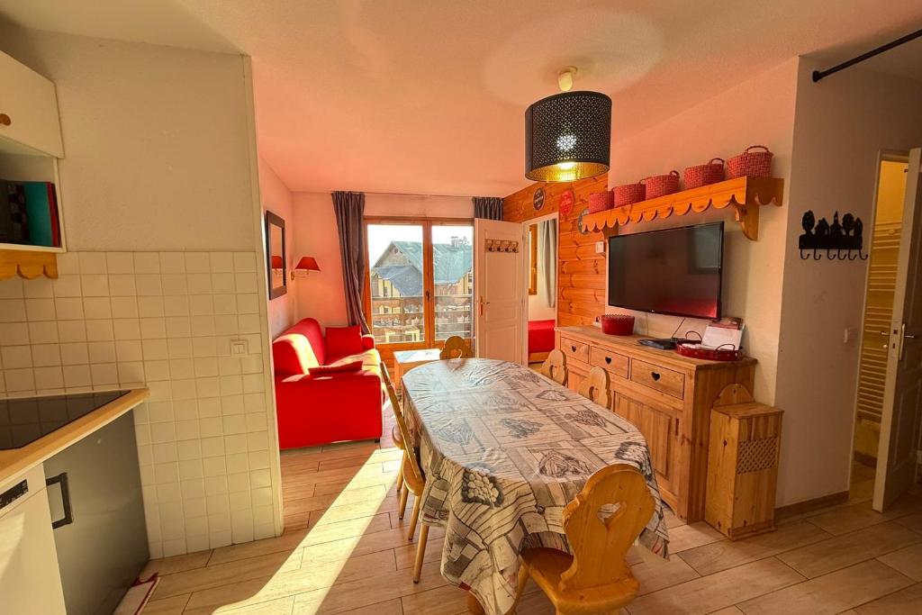 Risoul T4 8 pers Piscine et sauna proche pistes - 3