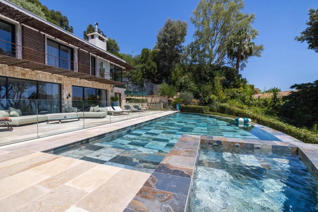REF 2198 - Super Cannes - Luxueuse villa vue mer à louer - 4