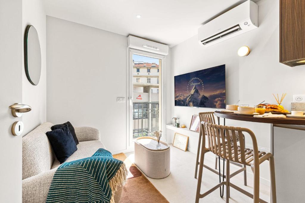 CARABACEL - One room Suite AC and Balcony - 2