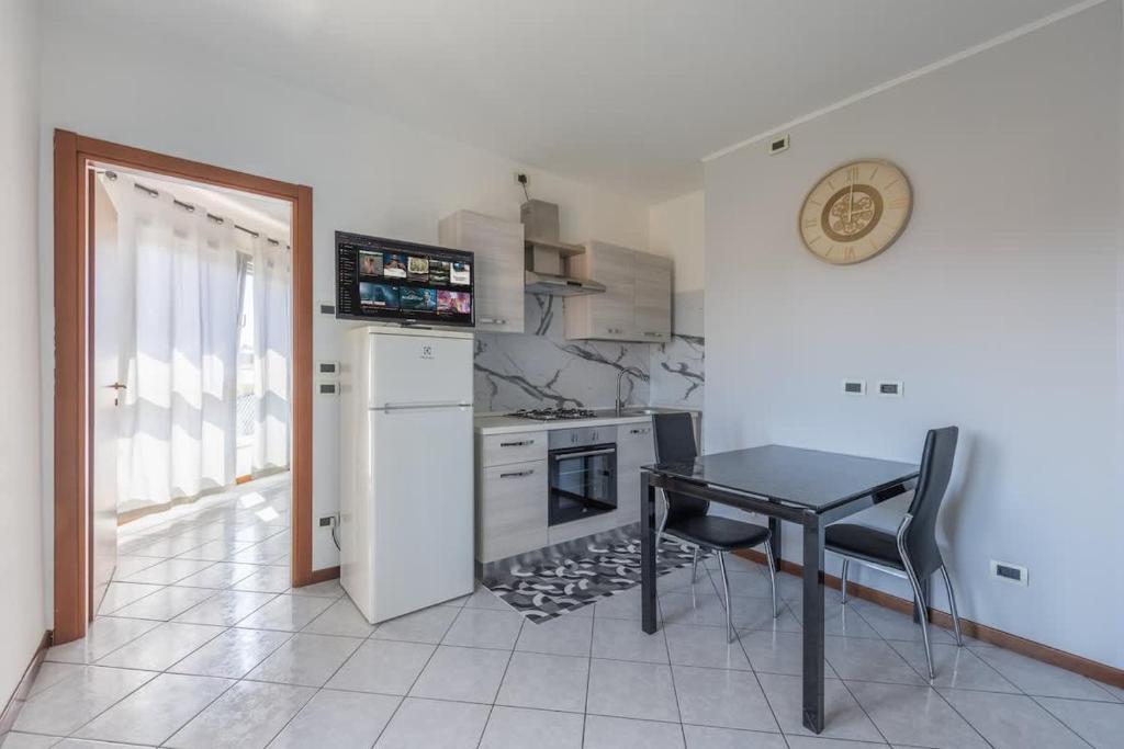 Lumina - Sunny Como Flat with Balcony - 3