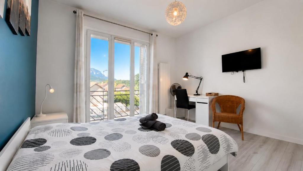 Le Smart & Cosy - Location Logement Entier - 2 Chambres - Parking Gratuit autour de la coproriété -- Wifi Fibre -Gare à 20 min - 2