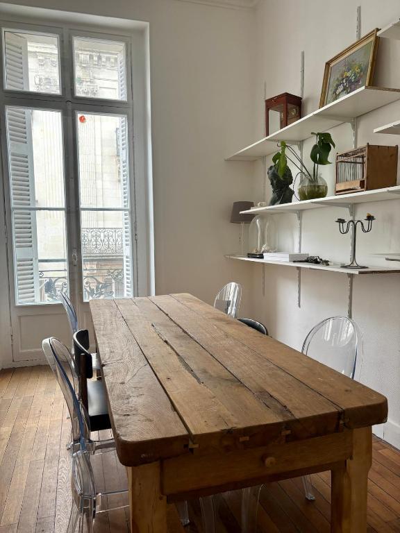Central apartment with Parisian-inspired decor - 3