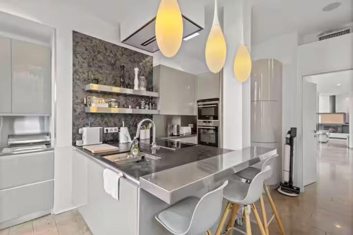 Super Cannes, 6-bedroom villa, sea view - 2
