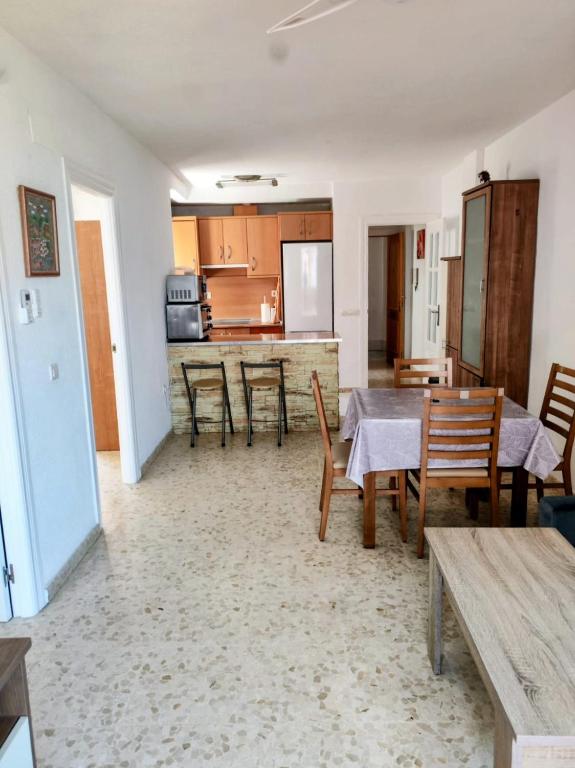 Apartamento con piscina a 200 metros de la playa - 4