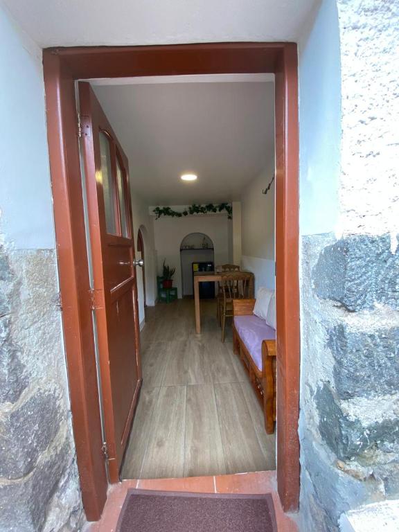 Nice mini suite, quiet and central - 2
