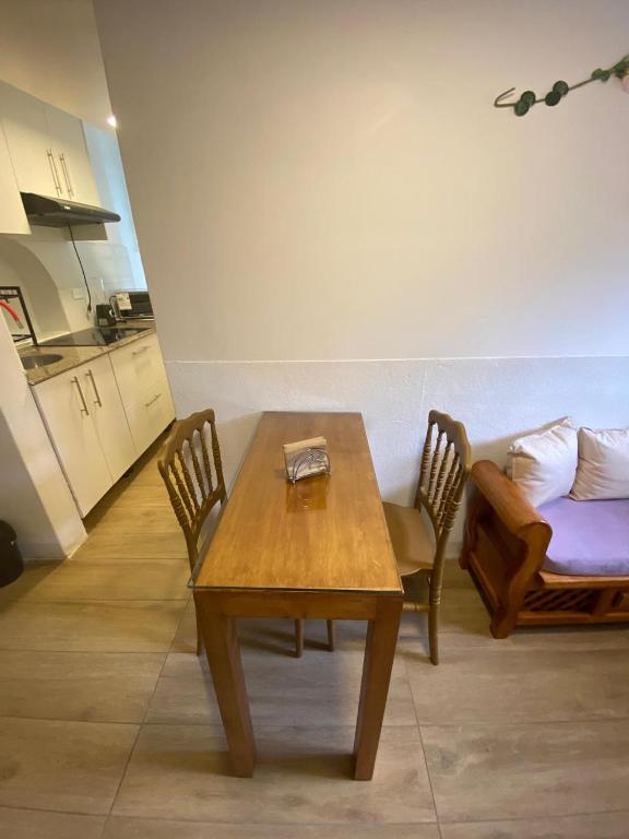 Nice mini suite, quiet and central - 5