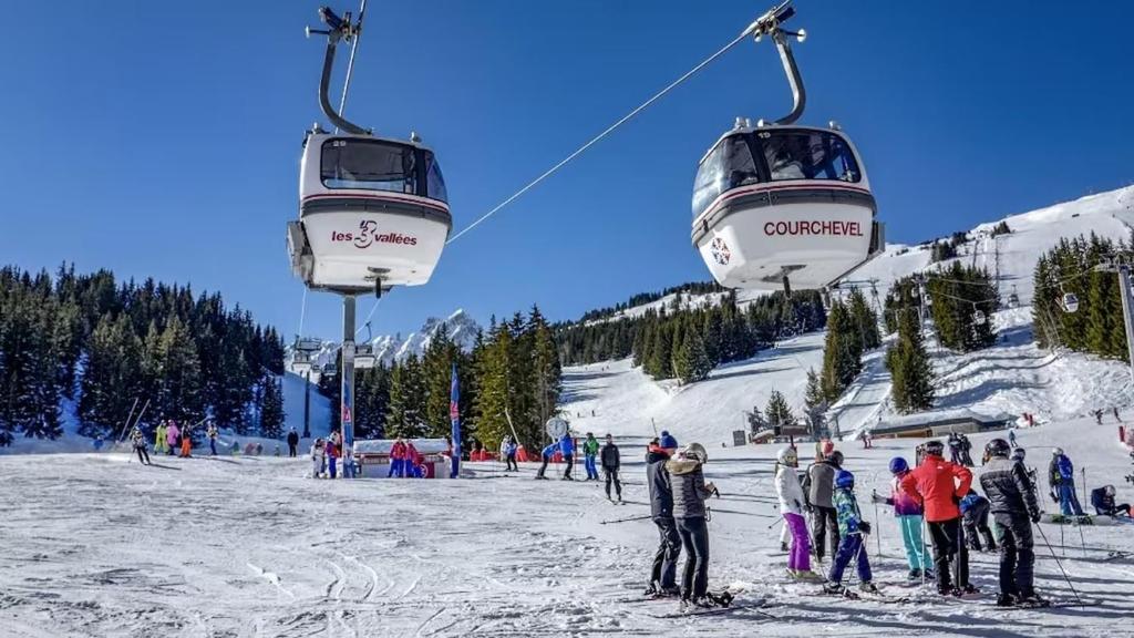 Courchevel 1850 - 3 Bedrooms, Balcony, Ski-in ski-out - 2