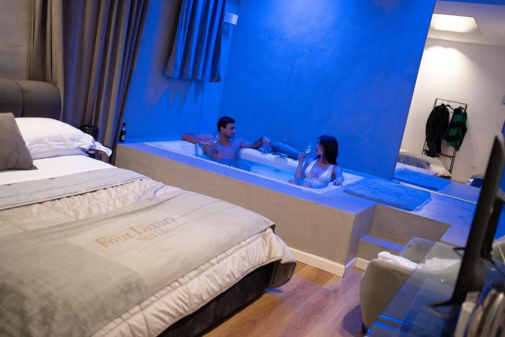 Four Luxury Suite - 5