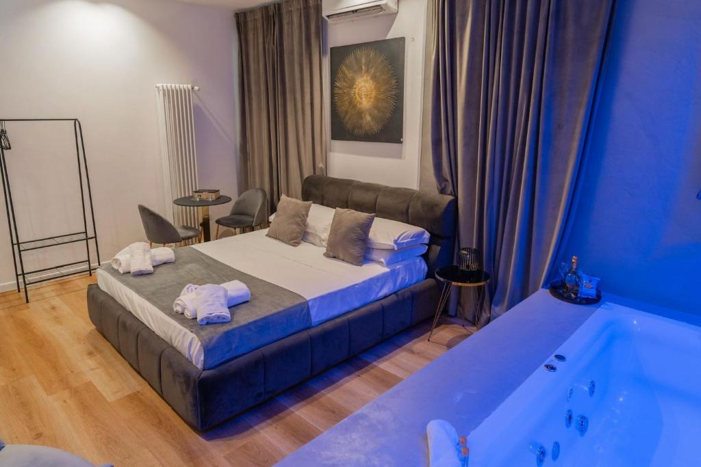 Four Luxury Suite - 3