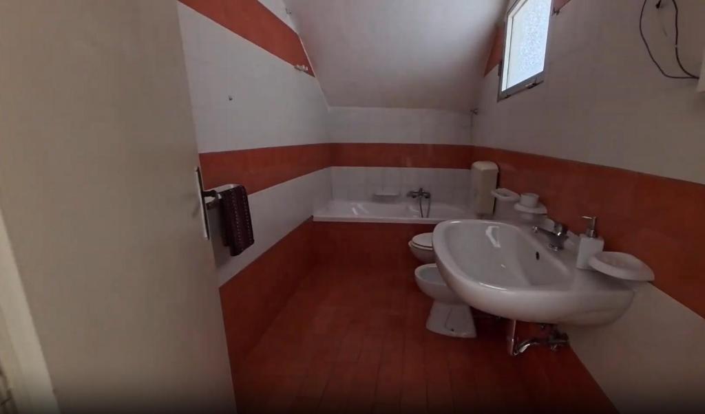 Sea Breeze Apartments - 4