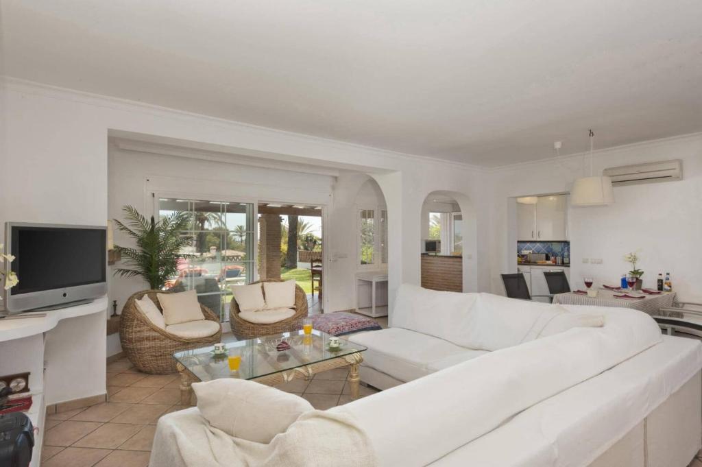 Villa Oasis Beach by Villa Plus - 2
