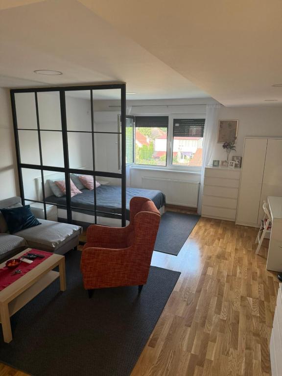 Petica Apartment with Free Parking Near Center - 3