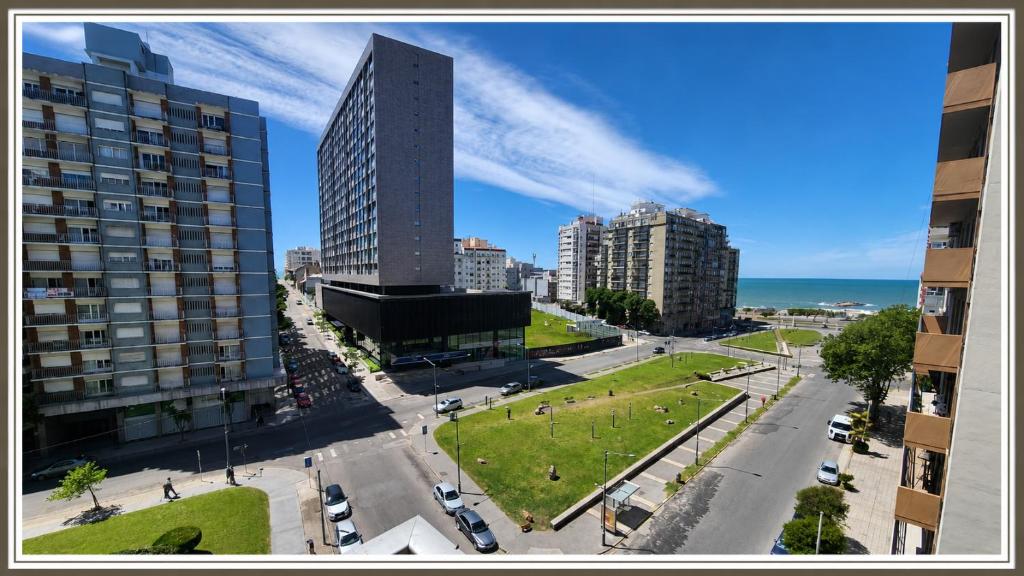 Alojamiento Departamento en Mar del Plata en la costa con vista al mar - 4