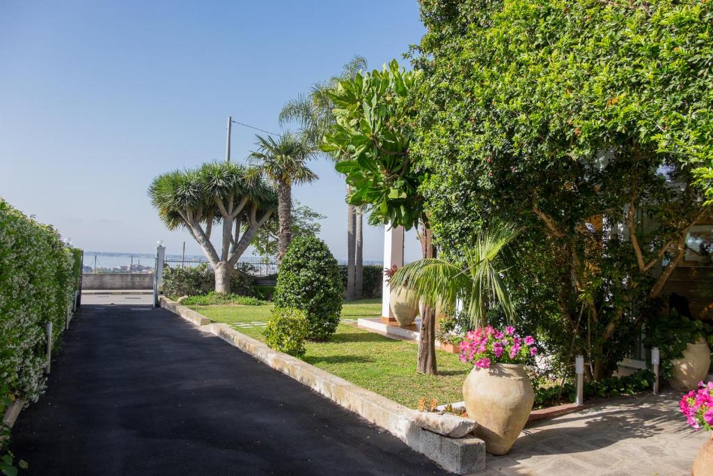 Temenos Villa by Ortigiaapartments - 4