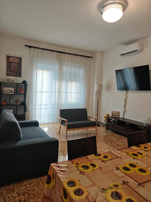 Rome Cozy Central Home with Tax included - 3