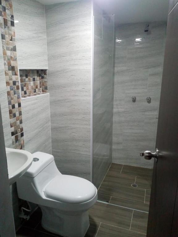 01 APARTMENT CON BAlCON LAURELES - 5