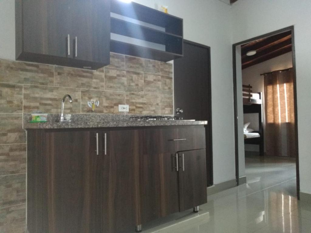 01 APARTMENT CON BAlCON LAURELES - 2