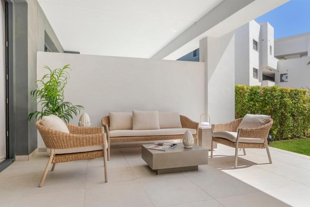 Moderno Oasis con Jardín y Piscinas en Vanian - 3