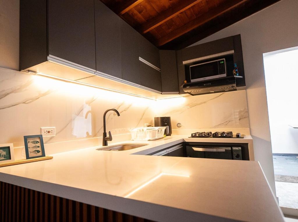 Hermoso Brand New Apartment 7 minutes from Poblado - 1