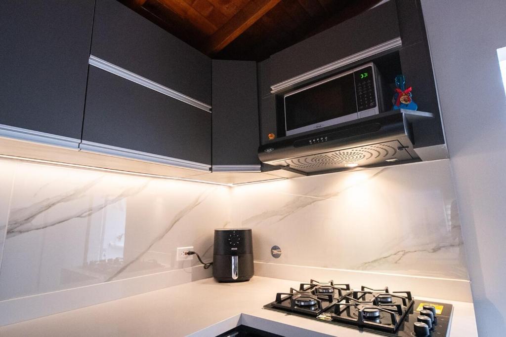 Hermoso Brand New Apartment 7 minutes from Poblado - 4